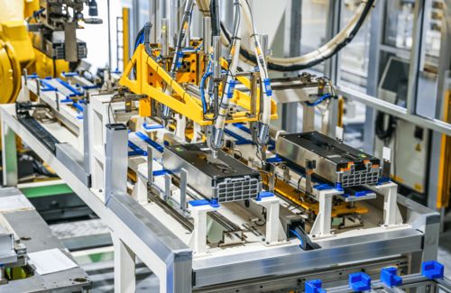 上汽大眾新能源工廠投產，首款純電SUV下半年亮相，數據處理服務助力智能轉型